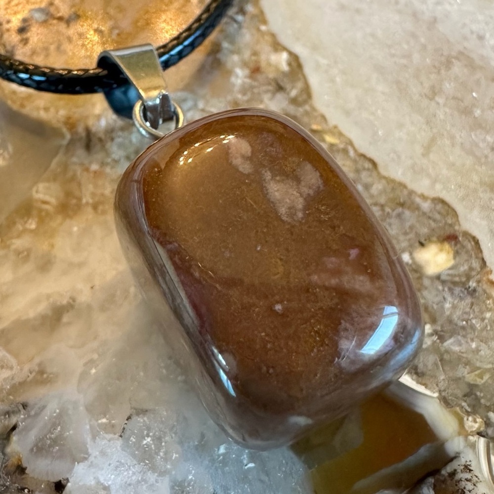 3140 Artisan Brown Polished Stone Pendant Necklace